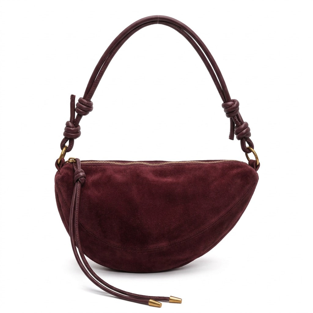 Sac croissant en cuir bordeaux Héloïse, vue de face sur fond blanc