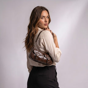 Sac porté épaule Garance chocolat porté à l'épaule, vue de dos