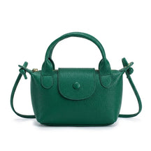 Petit sac à main en cuir vert Noémie, vue de face sur fond blanc