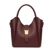 Sac Seau en Cuir pour Femme - Ondine en bordeaux, vue de face sur fond blanc
