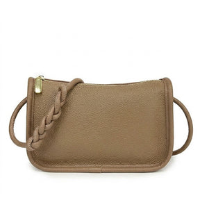 Sac porté épaule en cuir taupe Capucine, vue de face sur fond blanc
