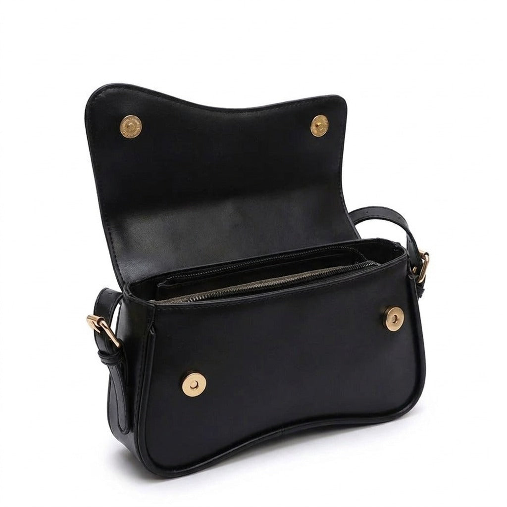 Sac baguette Romy noir ouvert montrant les boutons aimantés et le compartiment zippé