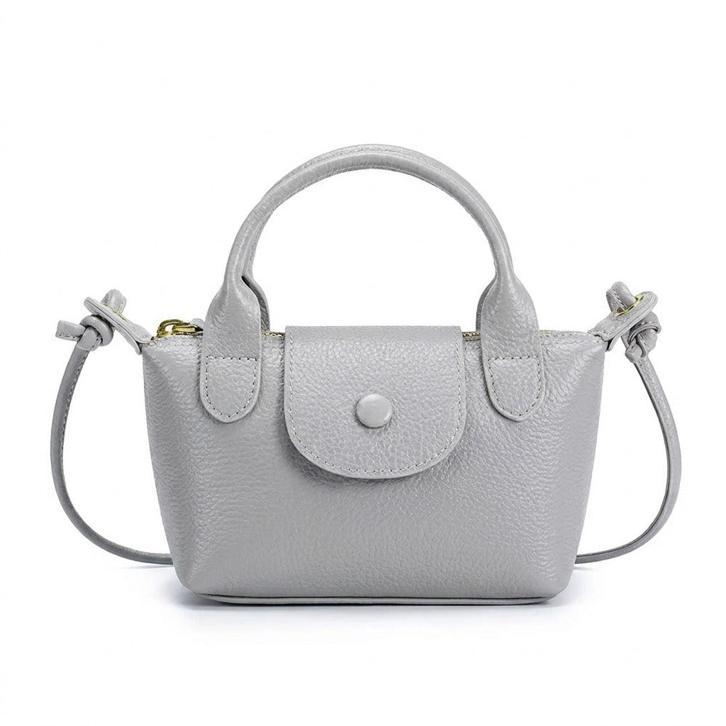 Petit sac à main en cuir gris Noémie, vue de face sur fond blanc